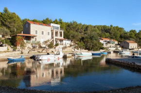 Seaside house with a swimming pool Cove Tri luke, Korcula - 2199